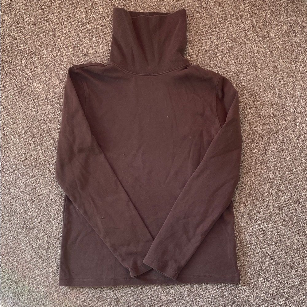 St. John’s Bay Medium Petite brown turtleneck.